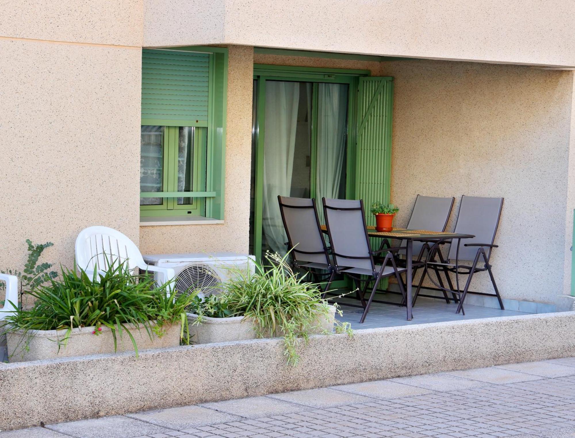Apartamento Dos Habitaciones Primera Linea De Playa Valencia Exterior photo